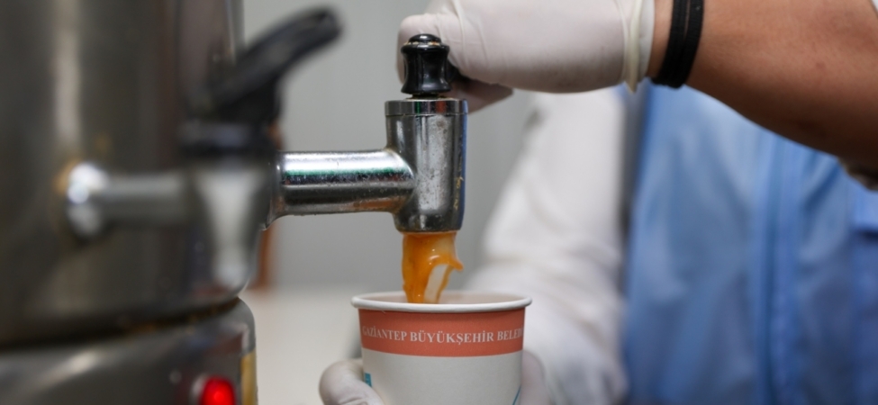 Gaziantep Büyükşehir Belediyesi 39 noktada sıcak çorba dağıtıyor