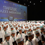 Gaziantep'te 318 hafız için icazet töreni düzenlendi 6 Gaziantep'te 318 hafız için icazet töreni düzenlendi