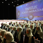 Gaziantep'te 318 hafız için icazet töreni düzenlendi 16 Gaziantep'te 318 hafız için icazet töreni düzenlendi