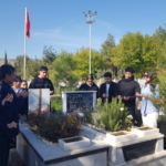 Gaziantep'te depremde hayatını kaybeden öğretmen mezarı başında anıldı