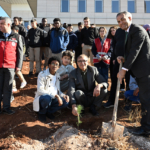 Gaziantep'te Gazze'ye destek için 120 fidan dikildi 7 Gaziantep'te Gazze'ye destek için 120 fidan dikildi