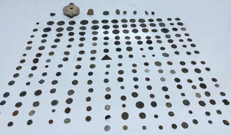 Gaziantep'te Roma ve Bizans dönemine ait 230 parça tarihi eser ele geçirildi