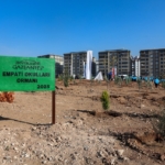 Gaziantep'te "Yeşil Şehirler, Huzurlu Nesiller" sloganıyla fidan dikimi yapıldı 4 Gaziantep'te "Yeşil Şehirler, Huzurlu Nesiller" sloganıyla fidan dikimi yapıldı