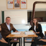 İki öğrencisi için her gün 34 kilometre yol katediyor 7 İki öğrencisi için her gün 34 kilometre yol katediyor