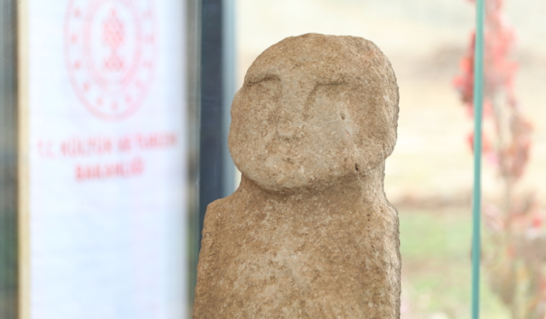 Neolitik dönemin 3 boyutlu insan heykelleri ilk kez sergilenecek