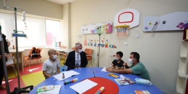 Şahinbey Belediye Başkanı Tahmazoğlu, lösemili çocukları ziyaret etti