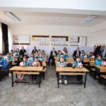 Şahinbey Belediyesinden okulunu temiz tutan öğrencilere top verildi 4 Şahinbey Belediyesinden okulunu temiz tutan öğrencilere top verildi