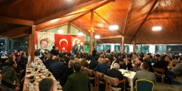 Belediye Başkanı Yılmaz, partisinin Şehitkamil ilçe teşkilatıyla bir araya geldi 10 Belediye Başkanı Yılmaz, partisinin Şehitkamil ilçe teşkilatıyla bir araya geldi