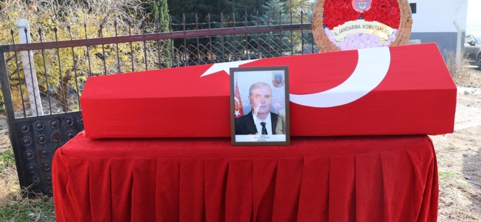 Gazi Mehmet İnce son yolculuğuna uğurlandı 3 Gazi Mehmet İnce son yolculuğuna uğurlandı