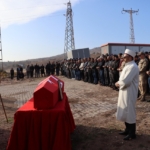 Gazi Mehmet İnce son yolculuğuna uğurlandı 5 Gazi Mehmet İnce son yolculuğuna uğurlandı