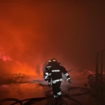 Gaziantep'te ambalaj fabrikasında çıkan yangına müdahale ediliyor 6 Gaziantep'te ambalaj fabrikasında çıkan yangına müdahale ediliyor