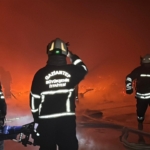 Gaziantep'te ambalaj fabrikasında çıkan yangına müdahale ediliyor 5 Gaziantep'te ambalaj fabrikasında çıkan yangına müdahale ediliyor