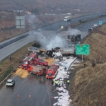 Gaziantep'te çarpışan 3 tırda yangın çıktı