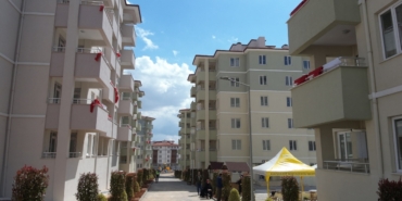 Gaziantep'te en az 4 çocuğu olan aileler için yapılan konutların başvuruları başladı 102 Gaziantep'te en az 4 çocuğu olan aileler için yapılan konutların başvuruları başladı