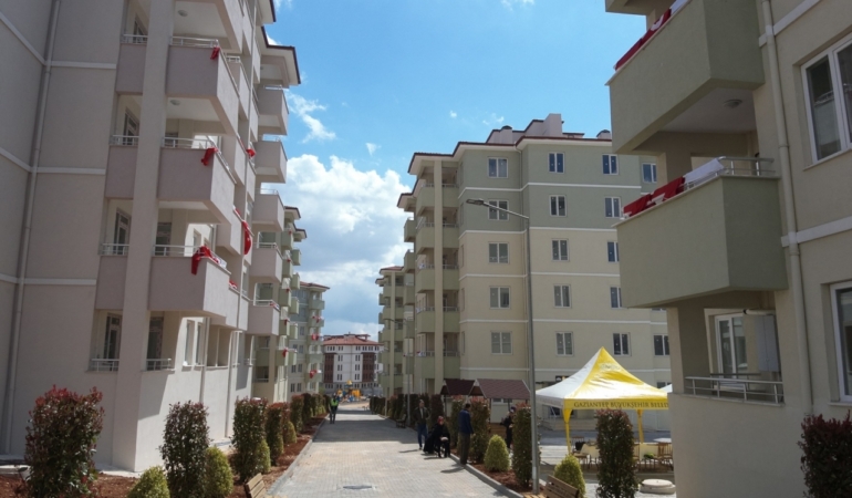 Gaziantep'te en az 4 çocuğu olan aileler için yapılan konutların başvuruları başladı 33 Gaziantep'te en az 4 çocuğu olan aileler için yapılan konutların başvuruları başladı