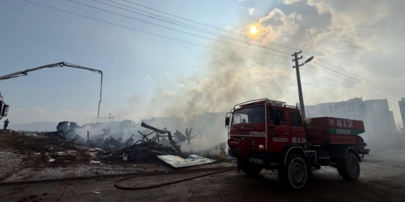 Gaziantep'te inşaat şantiyesinde çıkan yangın söndürüldü 11 Gaziantep'te inşaat şantiyesinde çıkan yangın söndürüldü