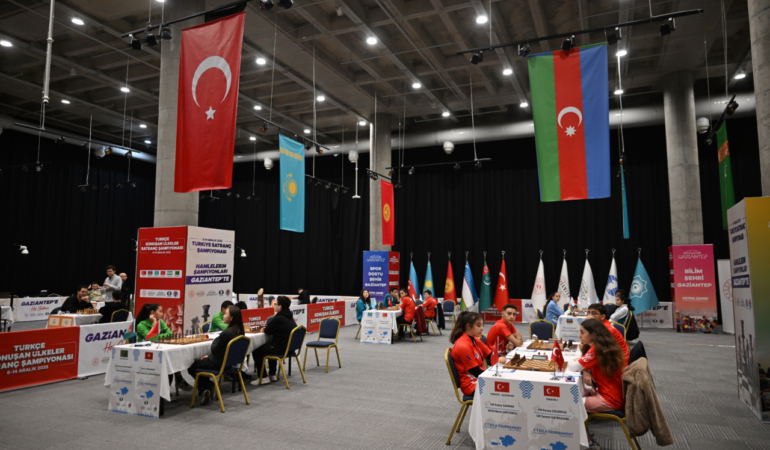 Gaziantep'te Türkiye ve Türk Dünyası Satranç Şampiyonaları başladı 29 Gaziantep'te Türkiye ve Türk Dünyası Satranç Şampiyonaları başladı
