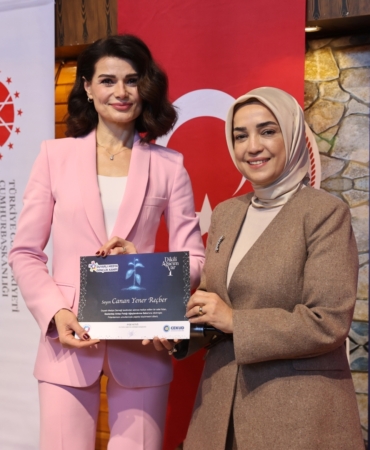 Gaziantep'te "Yapay Zeka Çağında Habercilik" kampı sona erdi 2 Gaziantep'te "Yapay Zeka Çağında Habercilik" kampı sona erdi