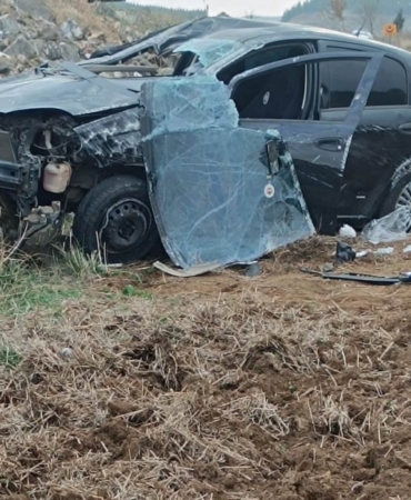 Nurdağı'nda devrilen otomobilin sürücüsü yaralandı