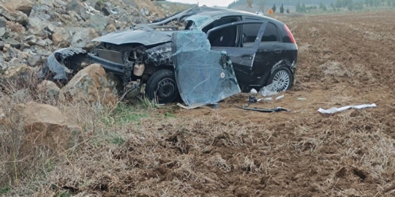 Nurdağı'nda devrilen otomobilin sürücüsü yaralandı 13 Nurdağı'nda devrilen otomobilin sürücüsü yaralandı