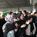 Osmaniye'de otobüsün tıra çarptığı kazada ölen 2 kişinin cenazesi Gaziantep'te defnedildi 4 Osmaniye'de otobüsün tıra çarptığı kazada ölen 2 kişinin cenazesi Gaziantep'te defnedildi