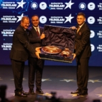 Sanayi ve Teknoloji Bakanı Kacır, "Gaziantep'in Yıldızları" ödül töreninde konuştu: