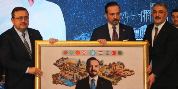 AK Parti Genel Başkan Yardımcısı Zorlu Gaziantep'te konuştu: 12 AK Parti Genel Başkan Yardımcısı Zorlu Gaziantep'te konuştu: