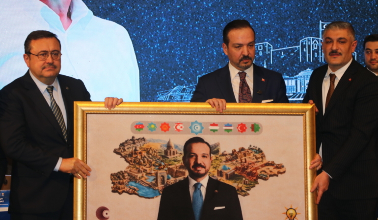 AK Parti Genel Başkan Yardımcısı Zorlu Gaziantep'te konuştu: 45 AK Parti Genel Başkan Yardımcısı Zorlu Gaziantep'te konuştu: