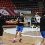 Gaziantep Basketbol zirveden inmek istemiyor