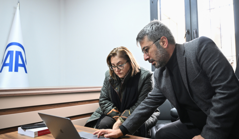 Gaziantep Büyükşehir Belediye Başkanı Şahin, AA'nın "Yılın Kareleri" oylamasına katıldı