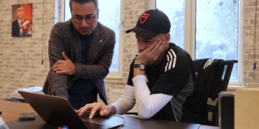 Gaziantep FK Teknik Direktörü Yılmaz, AA'nın "Yılın Kareleri" oylamasına katıldı 7 Gaziantep FK Teknik Direktörü Yılmaz, AA'nın "Yılın Kareleri" oylamasına katıldı