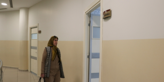 Gaziantepli 65 yaşındaki Zeliha teyze İngilizce öğrenme azmiyle örnek oluyor