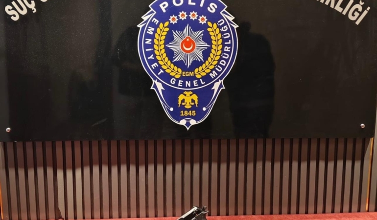 Gaziantep'te firari hükümlü yakalandı 35 Gaziantep'te firari hükümlü yakalandı