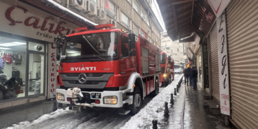 Gaziantep'te iş yerinde çıkan yangında 6 kişi dumandan etkilendi 97 Gaziantep'te iş yerinde çıkan yangında 6 kişi dumandan etkilendi