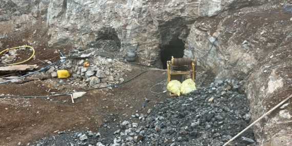 Gaziantep'te kaçak krom madeni çıkaran 2 kişi yakalandı