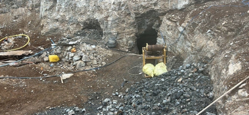 Gaziantep'te kaçak krom madeni çıkaran 2 kişi yakalandı