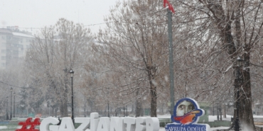 Gaziantep'te kar yağışı etkili oluyor