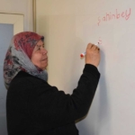 Gaziantep'te okuma yazma öğrenen 65 yaşındaki kadın hayaline kavuştu