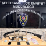 Gaziantep'te silah ve uyuşturucuyla yakalanan 4 kişi gözaltına alındı