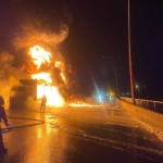 Gaziantep'te TAG Otoyolu'nda tır alev aldı