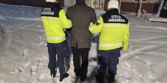 Gaziantep'te yol verme kavgasında 1 zanlı tutuklandı 14 Gaziantep'te yol verme kavgasında 1 zanlı tutuklandı