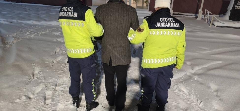 Gaziantep'te yol verme kavgasında 1 zanlı tutuklandı 4 Gaziantep'te yol verme kavgasında 1 zanlı tutuklandı