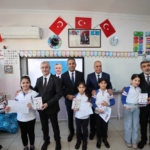 Şahinbey Belediyesinden sömestir tatilinde öğrencilere kitap ve top hediyesi