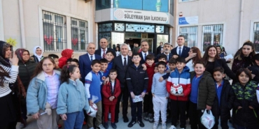 Şahinbey Belediyesinden sömestir tatilinde öğrencilere kitap ve top hediyesi 3 Şahinbey Belediyesinden sömestir tatilinde öğrencilere kitap ve top hediyesi