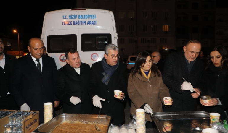 6 Şubat depremlerinin yıl dönümünde Nizip'te anma töreni düzenlendi