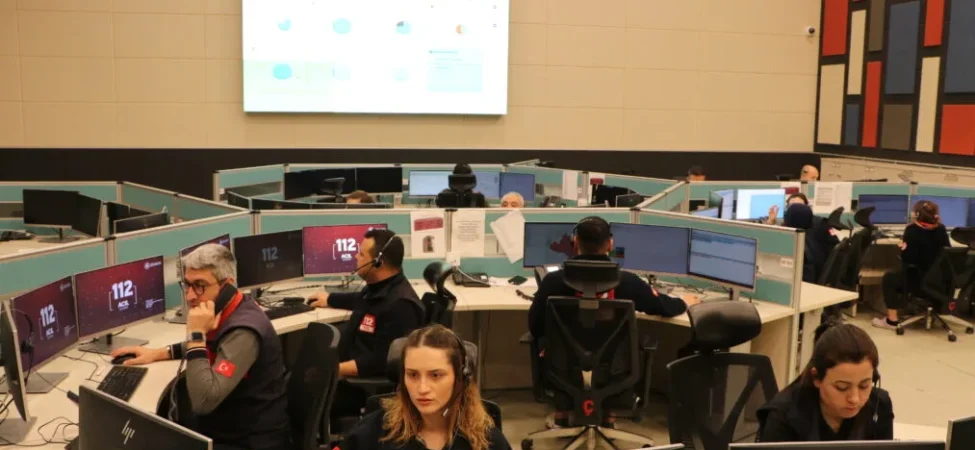 Rüya tabiri isteyen de takma dişi kaybolan da 112'yi aradı 9 6172