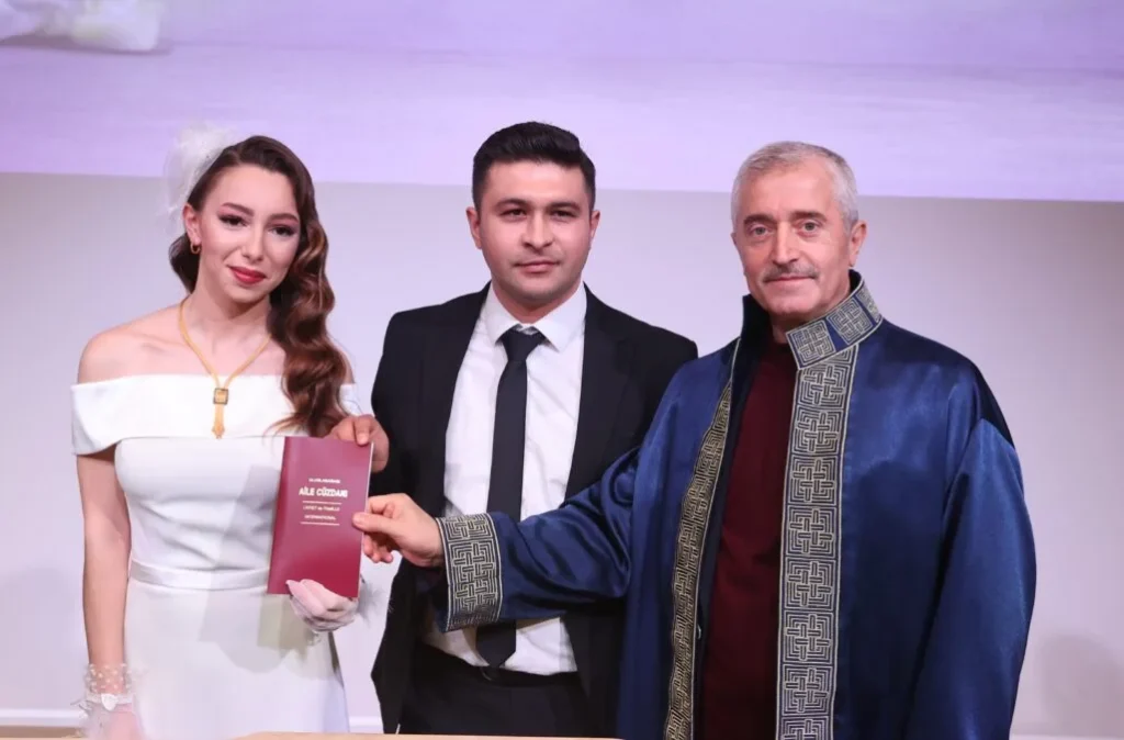 Gaziantep'te 62 çift Sevgililer Günü'nde evlendi 1 AA 20260214 40555231 40555227 GAZIANTEPTE 62 CIFT SEVGILILER GUNUNDE EVLENDI