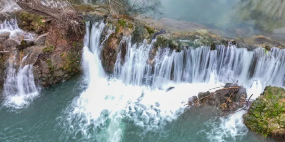 Güneydoğu'da kuraklıktan etkilenen şelaleler ve çağlayanlar kar sularıyla canlandı 10 AA-20260216-40568208-40568190-GUNEYDOGUDA_KURAKLIKTAN_ETKILENEN_SELALELER_VE_CAGLAYANLAR_KAR_SULARIYLA_CANLANDI