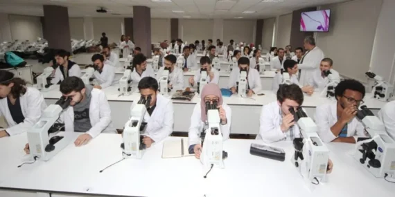 AA-20260218-40592372-40592370-GAZIANTEP_UNIVERSITESINDEN_SANAYIYE_DIJITAL_COZUM