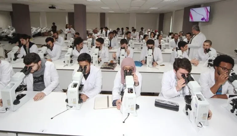 Gaziantep Üniversitesinden sanayiye dijital çözüm 39 AA-20260218-40592372-40592370-GAZIANTEP_UNIVERSITESINDEN_SANAYIYE_DIJITAL_COZUM